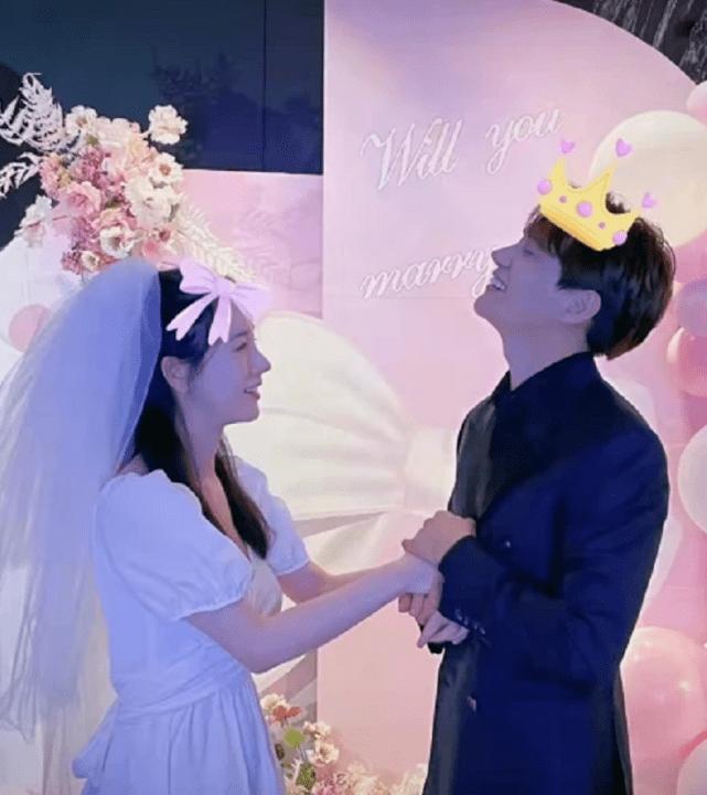 黑芝麻里打2个鸡蛋，神奇的新吃法，香酥可口百吃不厌游戏画面