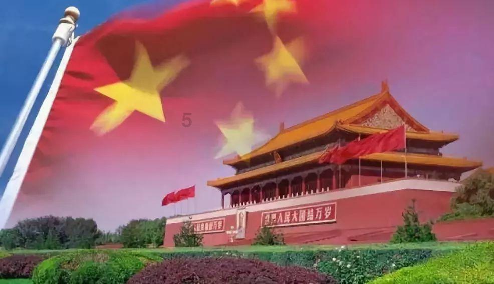 我和男朋友在一起二年了前几天我男朋友中午下班回来问我存了多少钱了，我说了，但他不相信，非要看我？